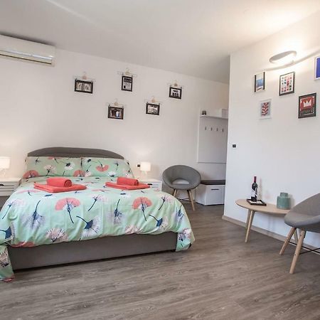 Caprice Studio Apartment Porec Ngoại thất bức ảnh